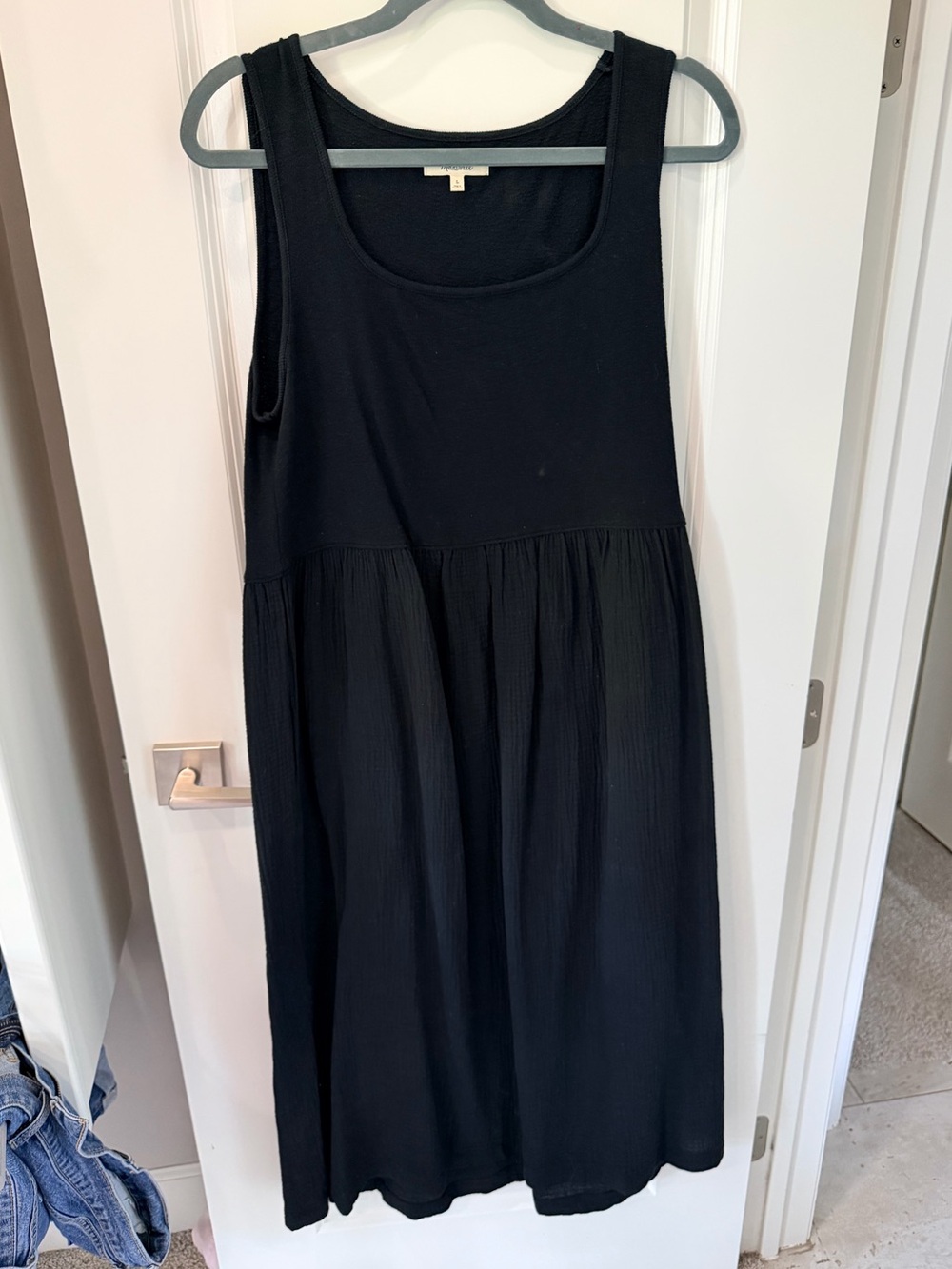 Madewell Black Sleeveless Scoop Neck Midi Dress